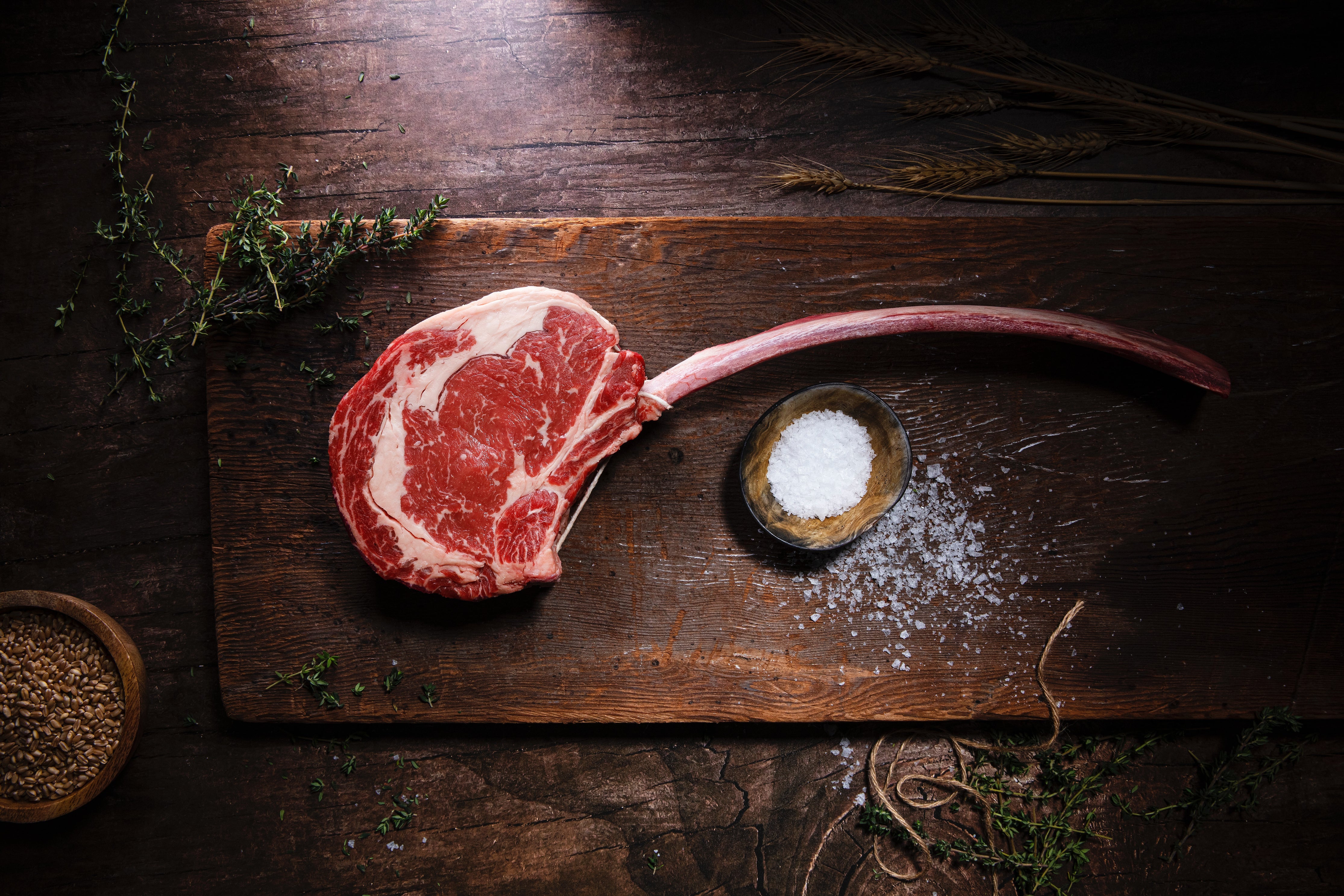 Hoe bereid je een perfecte Tomahawk op de barbecue met de LTMT Dome Vleesthermometer